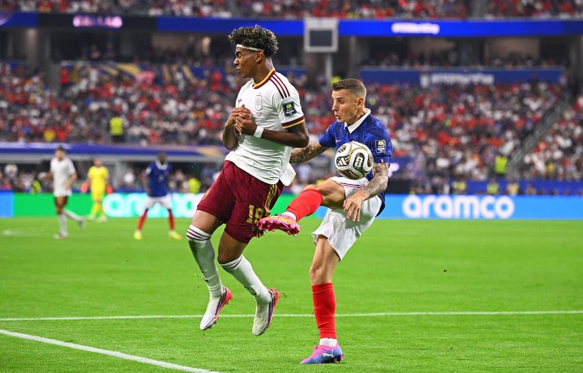 Coupe du monde: la faute de Lucas Digne sur Lamine Yamal offre un penalty décisif à l'Espagne en demi-finale