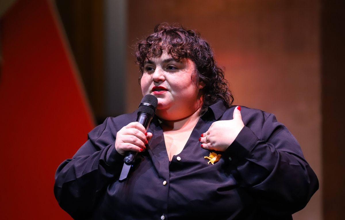 Plus de 300 personnalités signent une tribune de soutien à Barbara Butch après l'interruption de son concert