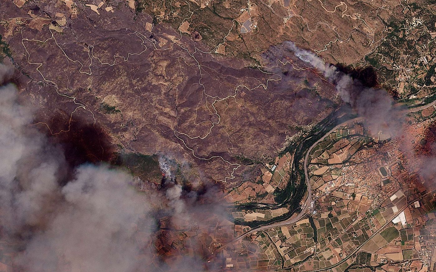 Les satellites, outils indispensables face aux incendies: détection, évacuation et indemnisation