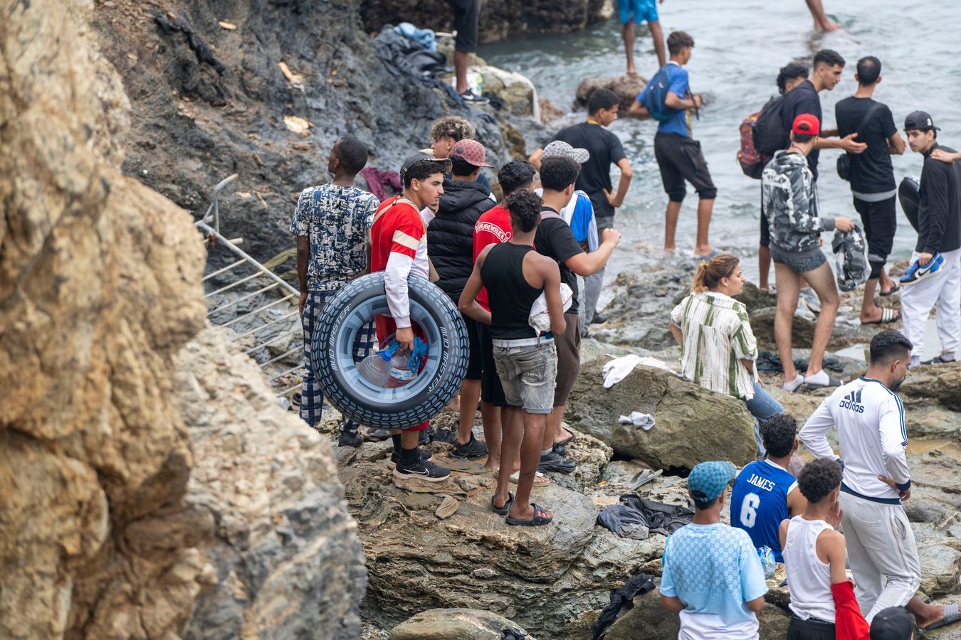 L’Italie ferme temporairement l’espace Schengen à l’Espagne après l’afflux à Ceuta