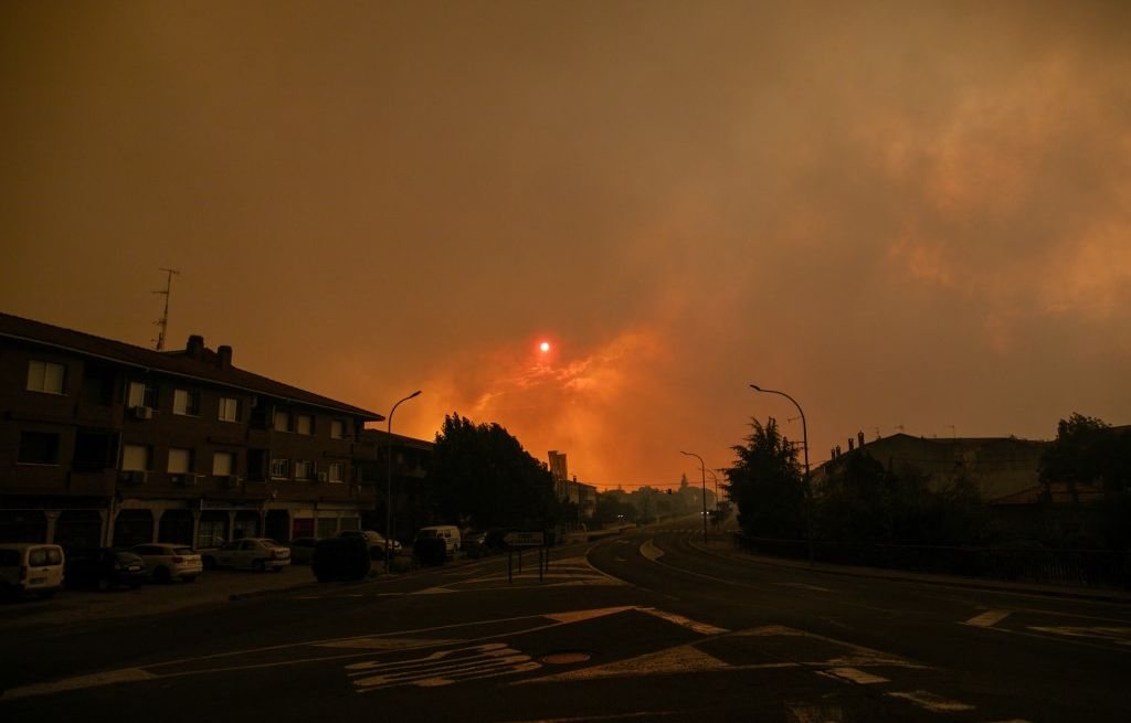 Incendies en Espagne: des Français installés à Madrid racontent l'air irrespirable