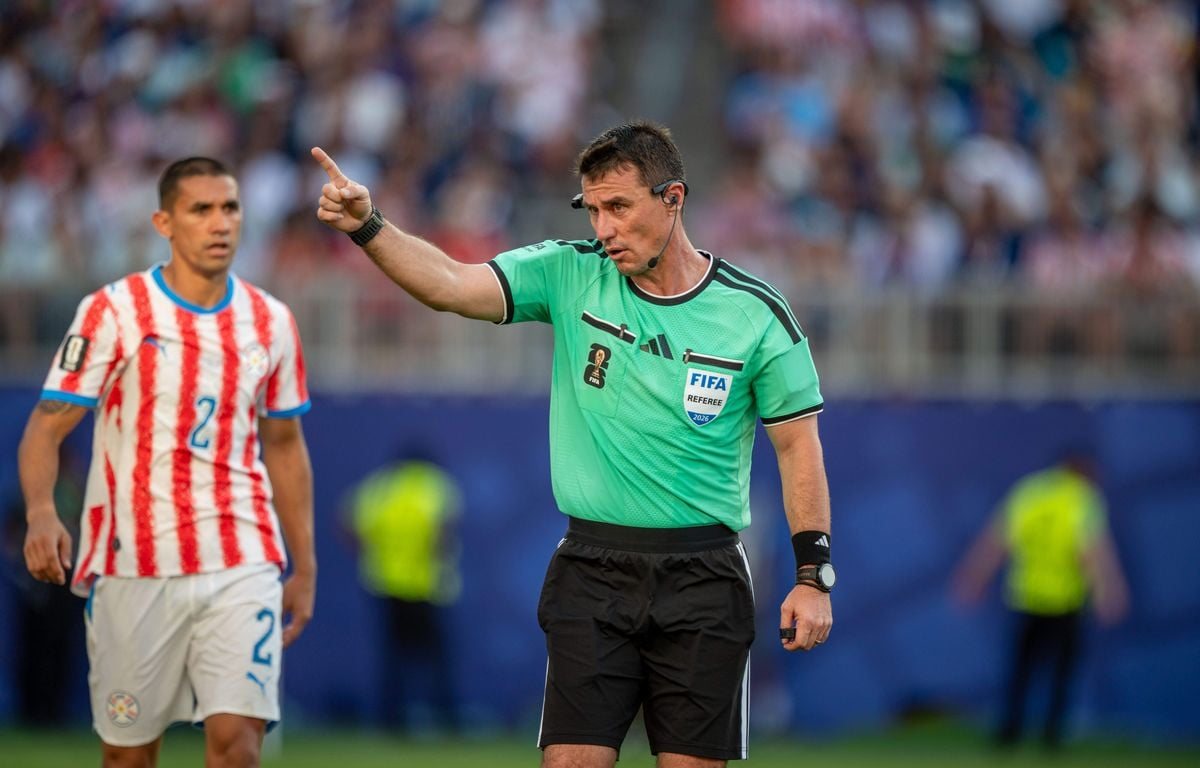 Coupe du monde 2026: l'arbitrage controversé du Paraguay-France suscite l'indignation