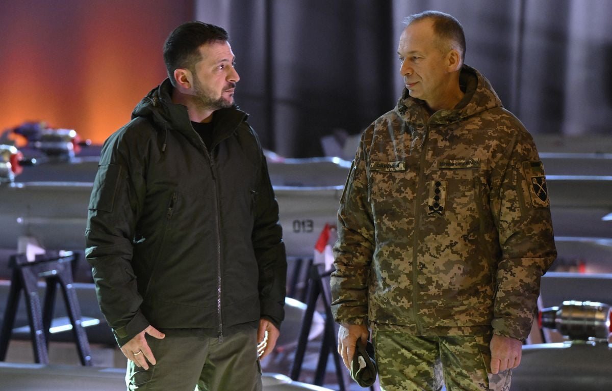 Volodymyr Zelensky limoge le « boucher » Syrsky et nomme le héros de guerre Drapaty à la tête de l’armée ukrainienne