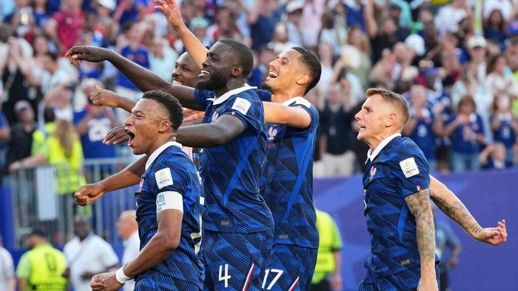 La France se qualifie pour les quarts de la Coupe du monde en battant le Paraguay 1-0