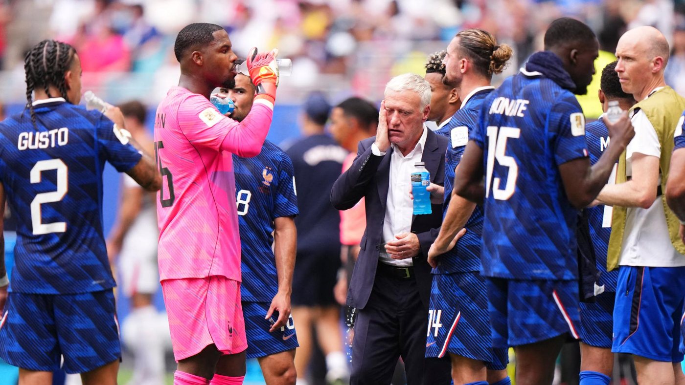 La France battue par l'Angleterre pour la dernière de Didier Deschamps
