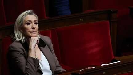 La justice donne raison à Marine Le Pen et autorise l'usage du terme « renaissance » dans ses slogans