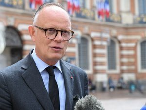 Édouard Philippe visé par une campagne de désinformation russe, une première pour un candidat à la présidentielle