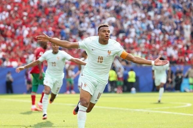 Les Bleus dominent le Maroc et se qualifient pour les demi-finales de la Coupe du monde 2026